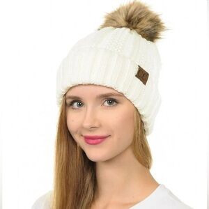 CC YJ820 beanie‎ pom-pom braided cable knit beanie fold-over detail EUC